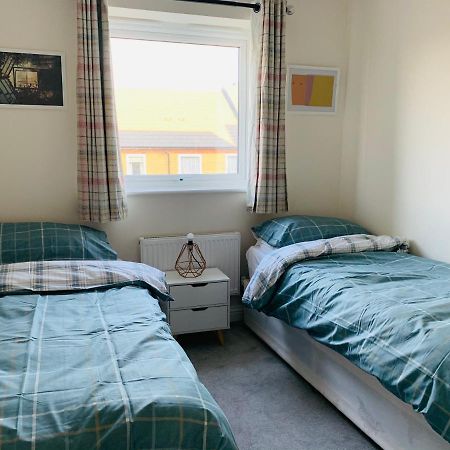 Alpha, Private Double Room, City Centre, Free Parking, Sittingbourne, Kent Dış mekan fotoğraf