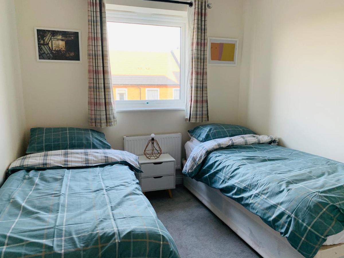 Alpha, Private Double Room, City Centre, Free Parking, Sittingbourne, Kent Dış mekan fotoğraf