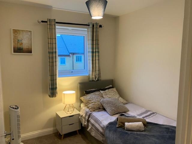 Alpha, Private Double Room, City Centre, Free Parking, Sittingbourne, Kent Dış mekan fotoğraf
